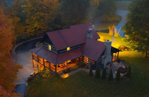 Lancaster Bed & Breakfast | Romantic, Cozy Bed & Breakfast with Spa, Private Bed and Bath!