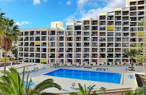San Eugenio Apartment | Romantic Viña Del Mar - Pool - 1 min from the beach!