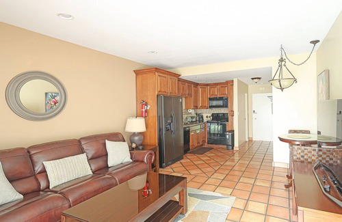 Carlsbad Condo | Romantic Escape for Two+