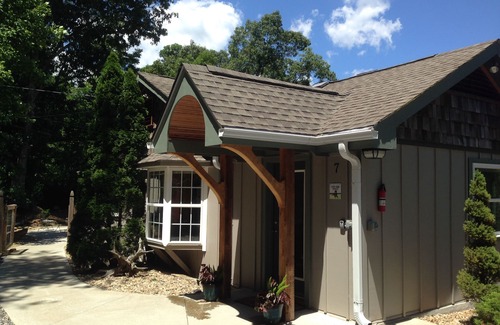 Asheville House | Romantic Escape-Private with Hot tub & Fireplace and Fenced Yard. Sleeps 2