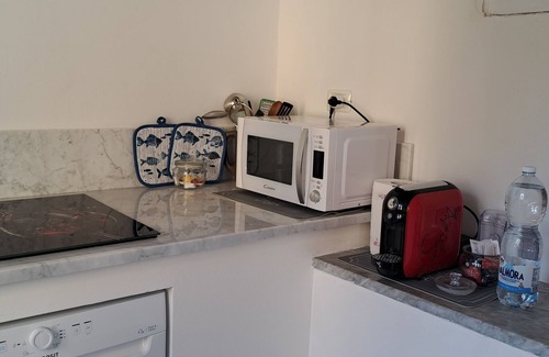 Portoferraio Old Town Apartment | Romantic four-room apartment from 1900 overlooking typical small square.