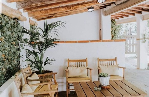 Arbucies House | Romantic getaway in the midst of nature. Dreamy dinner and breakfast included.