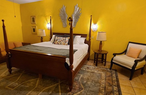 Alamos House | Romantic Hacienda with Pool and Huge Lush Garden!