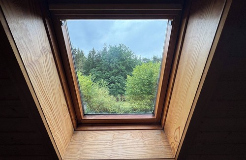 Neuve-Eglise House | Romantic Hideaway & Remote Work Haven Mountain View, pet friendly, free wifi