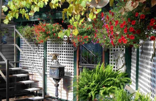 Burnside House | Romantic hideaway . Free Pickup & Return YYJ & Ferries. $150.00/nite/30 days min