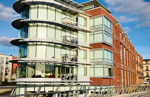 Inner Harbour Apartment | Romantic Old World Modern with Inner Harbour Views