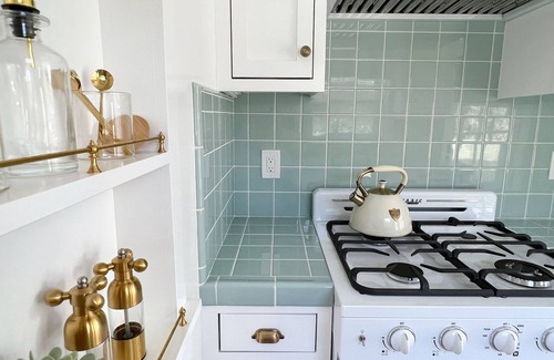 Encinitas Cottage | Romantic Remodeled Historic Sea Cottage w/Fireplace - Encinitas Moonlight Beach