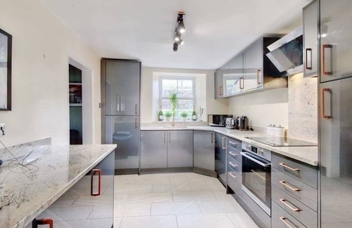 Nenthead Cottage | Romantic rural retreat for 8 w/log burner (Pets welcome!)
