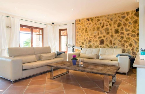 Capdepera Villa | Romantic, rustic finca with great facilities.