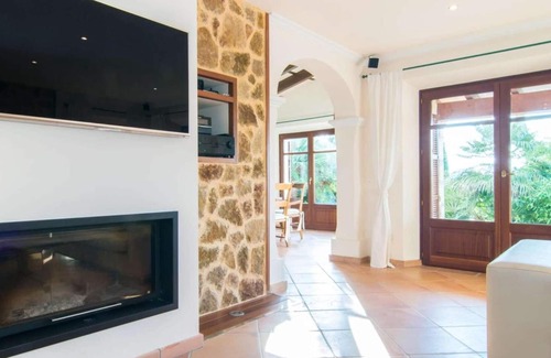 Capdepera Villa | Romantic, rustic finca with great facilities.