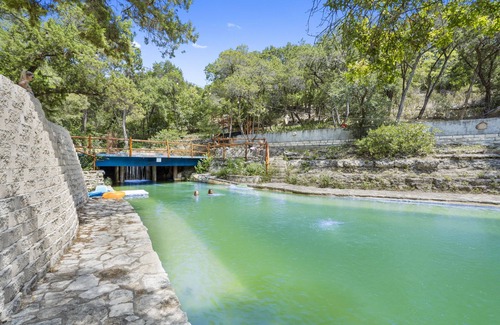 Scenic View West House | Romantic Secluded Studio with private Koi Pond and huge Natural Pool