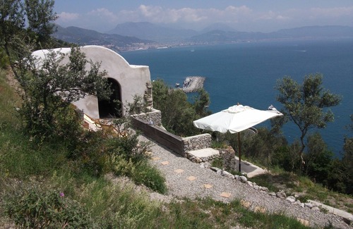 Erchie House | Romantic suite de charme with terrace overlooking the sea of Amalfi and with private parking