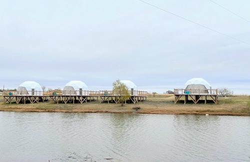 Rogers House | Romantic Sunset Dome by the Lake. Swim/Fish/Kayak 3