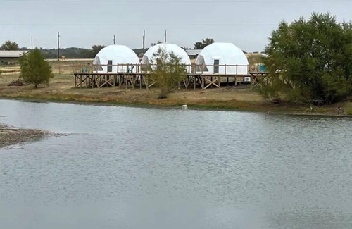 Rogers House | Romantic Sunset Dome by the Lake. Swim/Fish/Kayak 3
