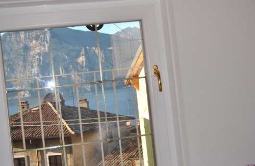 Cassone House | ROMANTIC SUPER PRICE cottage from September 20 to 28 near beach GARAGE.