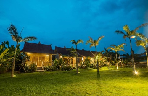 Mushroom Bay Cottage | Romantic tree house in Nusa Lembongan, walk far to the beach