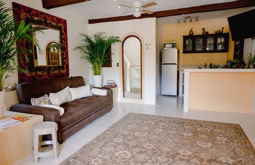 El Caloso Apartment | Romantic Zone - Spacious 2 Bed Apt - Mins To Beach