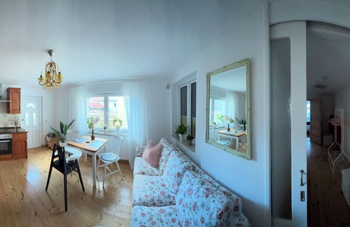 Rheinsberg Apartment | Romantische Ferienwohnung im Herzen von Rheinsberg in See und Schloss Nähe