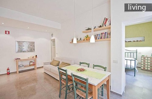 San Giovanni Apartment | Rome: Lovely and cheap flat in the central area Appio -San Giovanni
