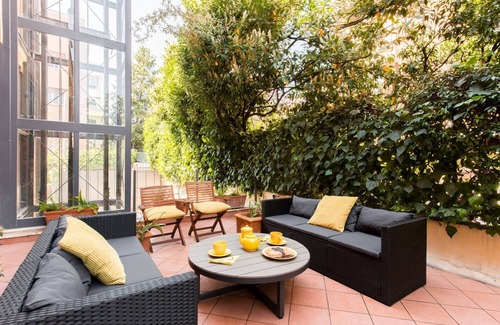 Gianicolense Villa | Rome: spend your holiday in a Liberty villa with garden, in the heart of Rome