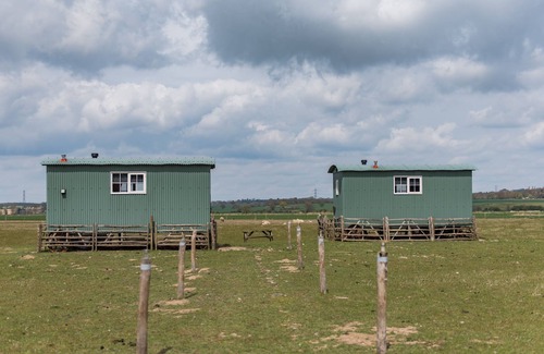 St Mary's Bay Cabin | Romney Marsh Huts by Bloom Stays - beautiful shepherds hut that sleeps 4 guests in 2 bedrooms