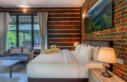 Sembrong Cabin | Rompin Rainforest Lodge