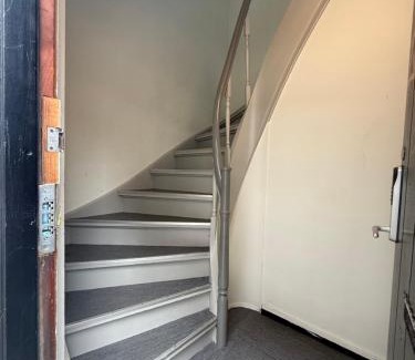Engen Apartment | Romslig leilighet midt i Bergen sentrum - komfort med kvalitetsenger og dyner