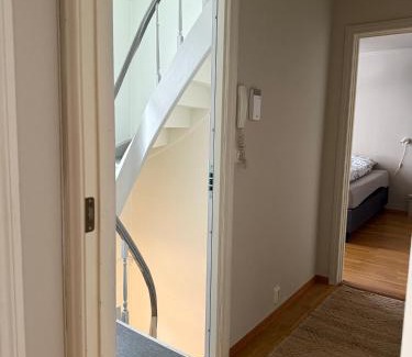 Engen Apartment | Romslig leilighet midt i Bergen sentrum - komfort med kvalitetsenger og dyner