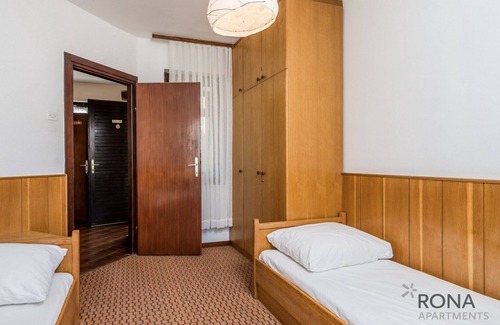 Gajac Apartment | Rona apartment Josip for 2+2 persons