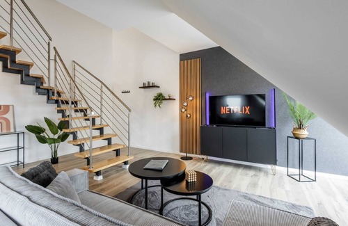 Rheda-Wiedenbruck Apartment | Roof-Suite 02 I Aufzug I BBQ I WiFi I Balkon I TV