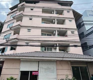 Central Pattaya Apartment | Rooftop room in We Residence