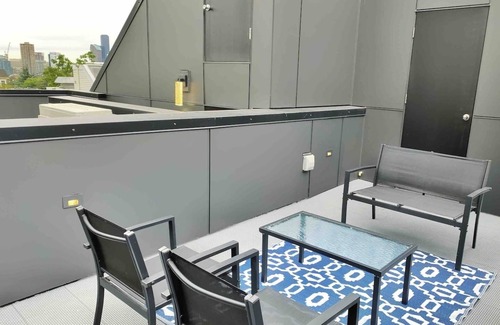 Broadway House | ⚡️ROOFTOP VIEWS⚡️The Helix⚡️Central🚶🏻♂️Walker’s paradise