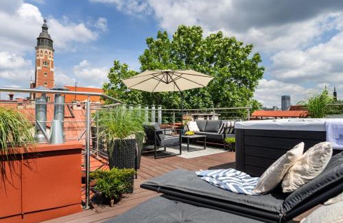 City Centre Apartment | Rooftop Wawel view with jacuzzi l luxury apartment