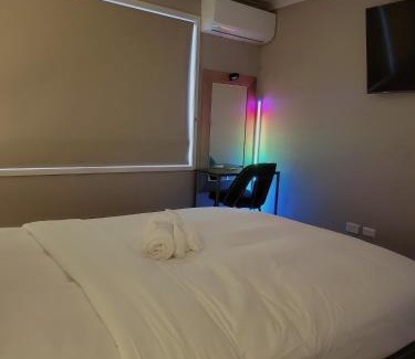 Craigieburn House | Room 1 Private Room - Shared space- Driveway Parking