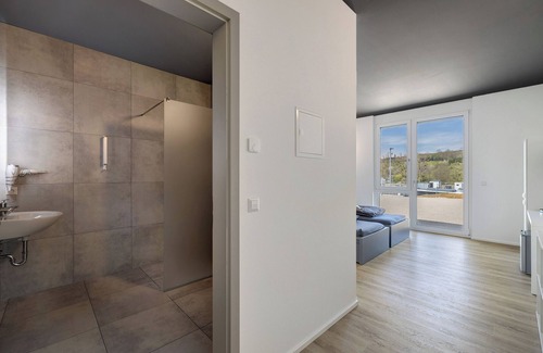 Dusslingen Apartment | Room '12' with Wi-Fi