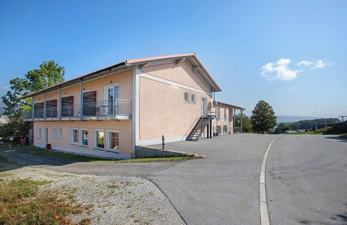 Breitenberg Apartment | Room 16 - Double room with sofa bed with mountain view, shared terrace and Wi-Fi
