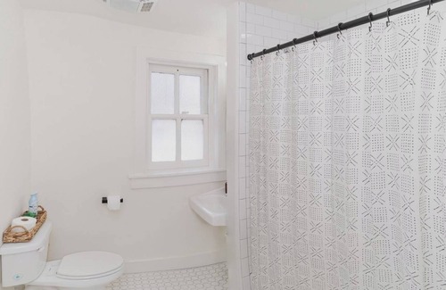 Brady Arts District Hotel | Room 2-3 Summary: In