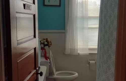 Oaks House | ROOM 2 PRIVATE BATH (FURNISHED)