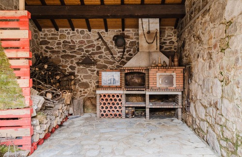 Montalegre Apartment | Room 'Duplo - 3' with Shared Terrace and Wi-Fi