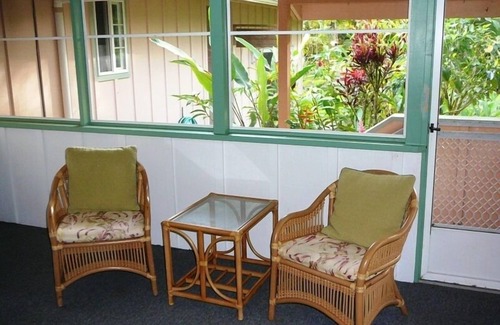 Leilani Estates House | Room for Family and Friends in a Secluded Rain Forest Setting