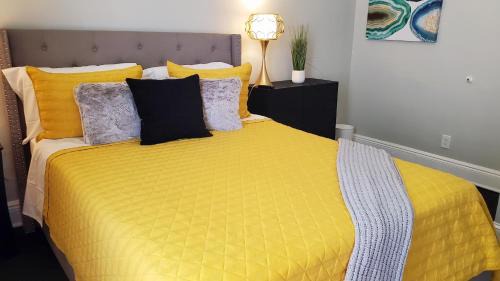 Hartford House | Room for rent in Apartment