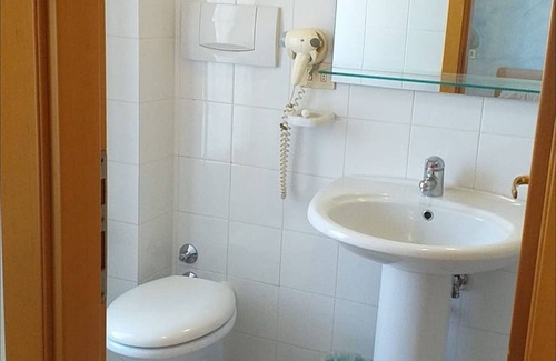 Pineto Bed & Breakfast | Room in B&B - Quadruple Room for a Totally Relaxing Holiday