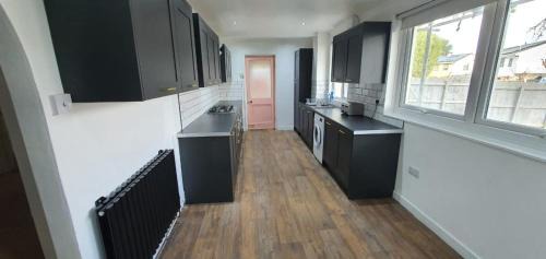 Leicester House | Room in Guest room - Comfortable Double Room in Leicester