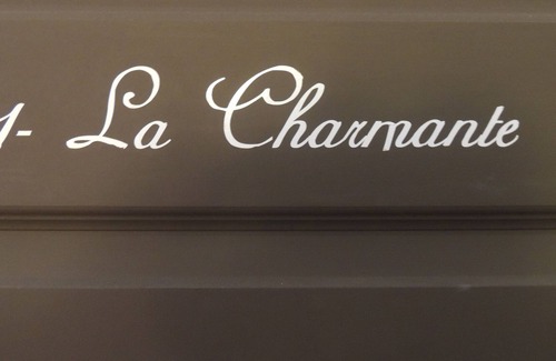 Larouche House | Room La Charmante