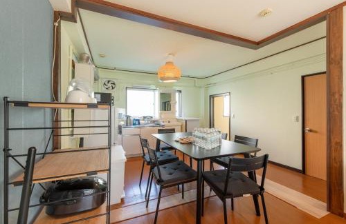 Motoyoyogicho Apartment | Room MtFuji Max 9 people 8 minutes to Shibuya 5 minutes to Shinjuku 1 minute to Harajuku 4 minutes walk from the station