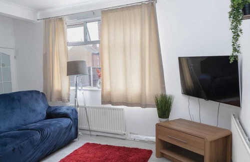 Leigh House | Room Number 1