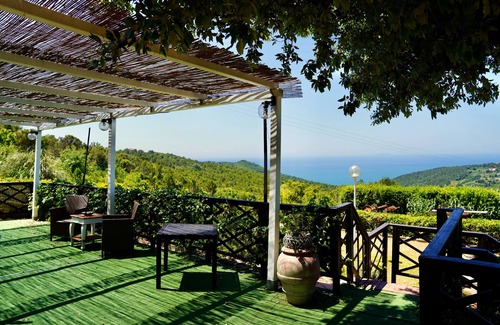 Castellaccio Apartment | Room 'Piccolo Paradiso - Camera 4' with Shared Terrace, Shared Garden and Wi-Fi