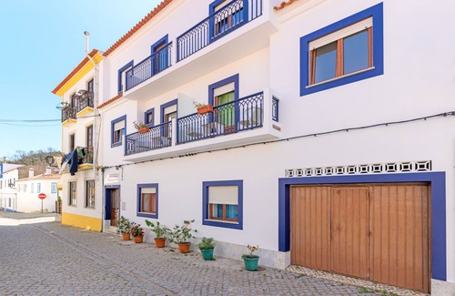 Baiona Apartment | Room 'Quarto Verde' with Balcony and Wi-Fi
