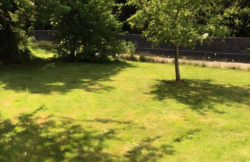 Laupheim Apartment | Room 'Quiet Rooms in Shared Apartment' with Private Garden, Balcony and Wi-Fi