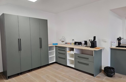 Salies-du-Salat Apartment | Room 'Room 7' with Shared Terrace, Wi-Fi, and Air Conditioning